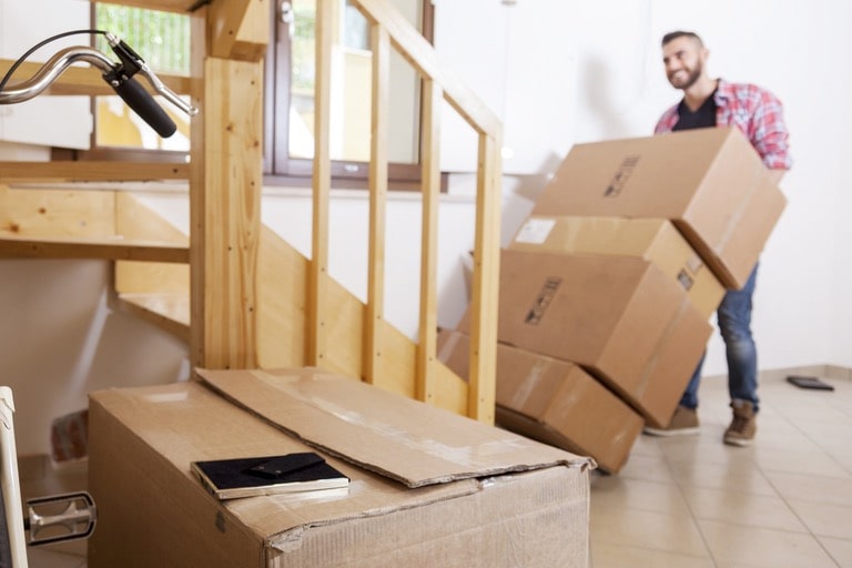 How to Handle Large and Heavy Items During a Move？