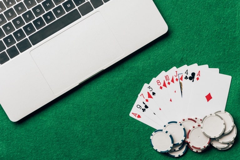 Exploring the Evolution of Online Casinos: Convenience, Innovation, and Instant Payouts